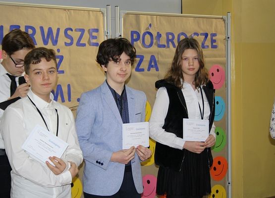 Podsumowaliśmy pierwsze półrocze roku szkolnego grafika