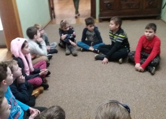 Drugoklasiści z wizytą w lęborskim muzeum grafika