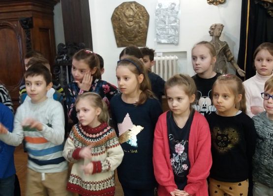 Drugoklasiści z wizytą w lęborskim muzeum grafika