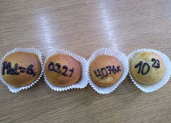 23 października obchodziliśmy Dzień Mola grafika