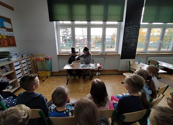 Niezwykła lekcja w IIIa grafika