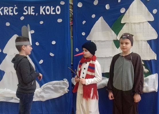 Zimowa inscenizacja grafika