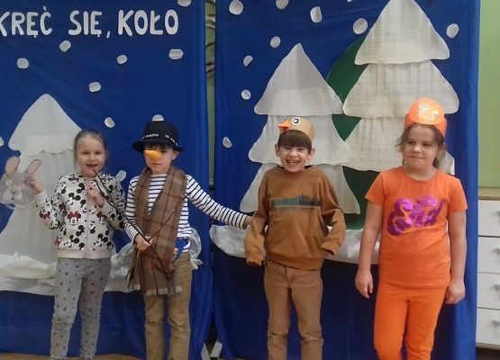 Zimowa inscenizacja grafika