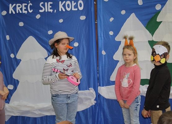 Zimowa inscenizacja grafika