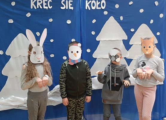 Zimowa inscenizacja grafika