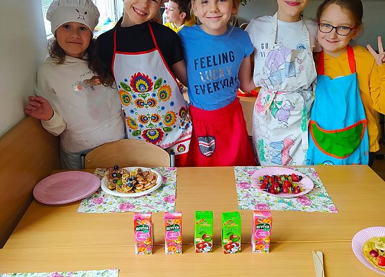 Zapraszamy na królewskie śniadanie do 2b grafika