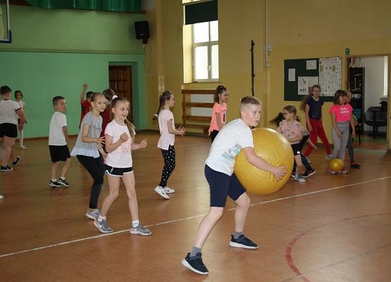 Dzień Dziecka w naszej szkole grafika