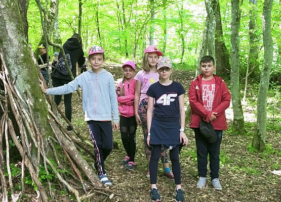 Wycieczka klasy 3a grafika