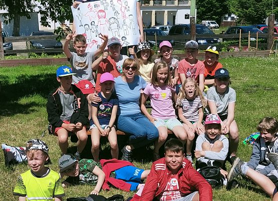 Wycieczka klasy 3a grafika