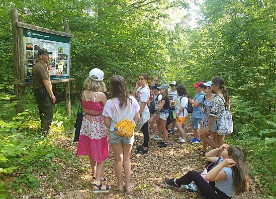 Lekcja przyrody kl. 4a w Uroczysku Drętowo grafika