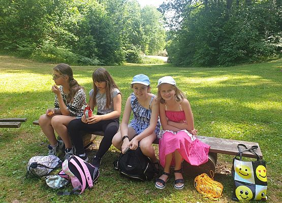 Lekcja przyrody kl. 4a w Uroczysku Drętowo grafika