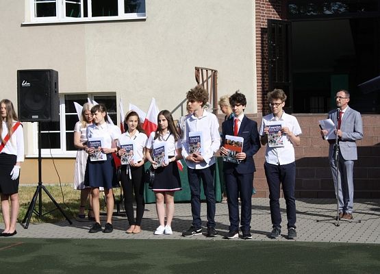 Zakończyliśmy rok szkolny grafika