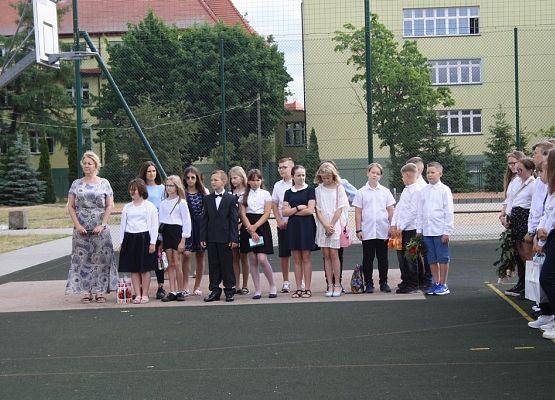 Zakończyliśmy rok szkolny grafika