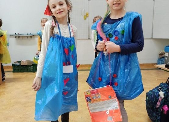 Podsumowanie projektu edukacyjnego: „Czytam z klasą lekturki spod chmurki” grafika