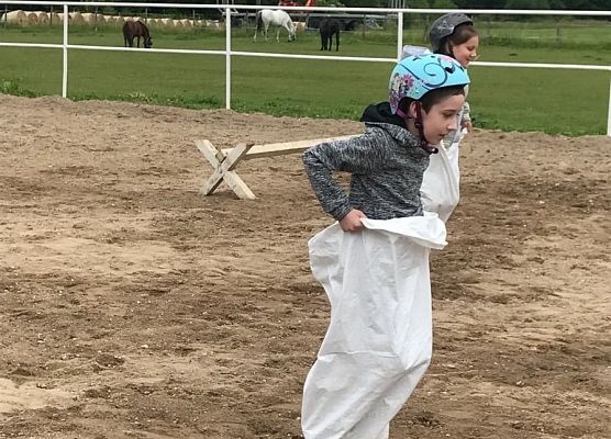 Dzień w siodle grafika