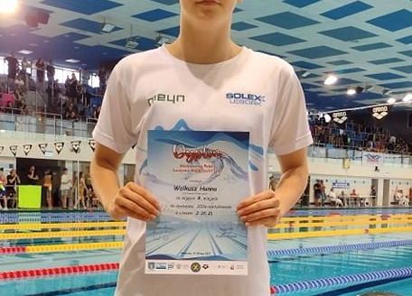 Hania Walkusz w czołówce delfinistek w kraju grafika