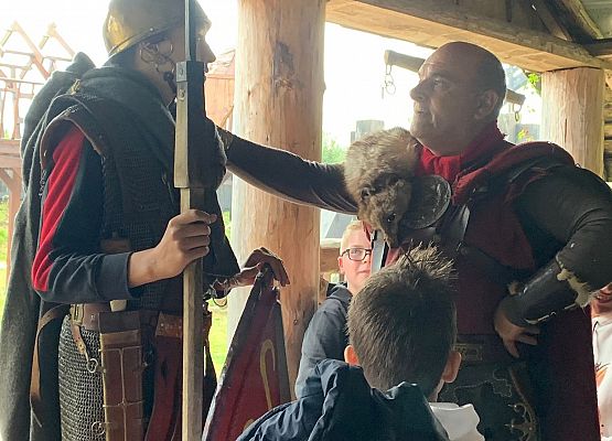 Lekcja historii w terenie grafika