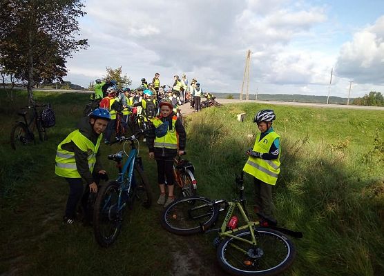 4c na rajdzie rowerowym grafika