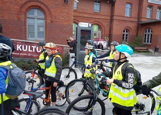 4c na rajdzie rowerowym grafika