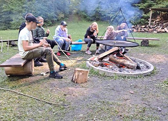 Lekcja przyrody klasy 8c w Drętowie grafika