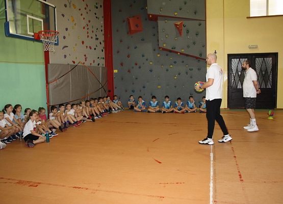 Szkolny Skills Challange 2021 - wygraj trening z Marcinem Gortatem zawitał do SP nr 1! grafika