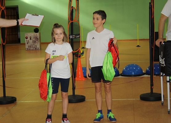 Szkolny Skills Challange 2021 - wygraj trening z Marcinem Gortatem zawitał do SP nr 1! grafika