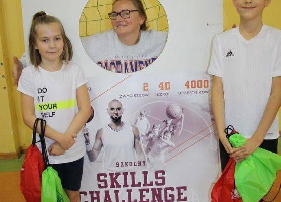 Szkolny Skills Challange 2021 - wygraj trening z Marcinem Gortatem zawitał do SP nr 1! grafika
