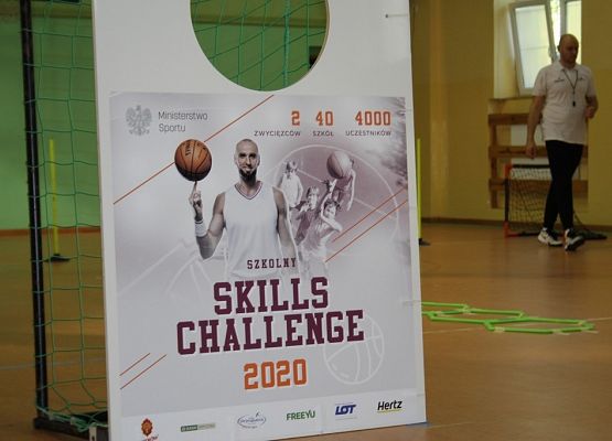 Szkolny Skills Challange 2021 - wygraj trening z Marcinem Gortatem zawitał do SP nr 1! grafika
