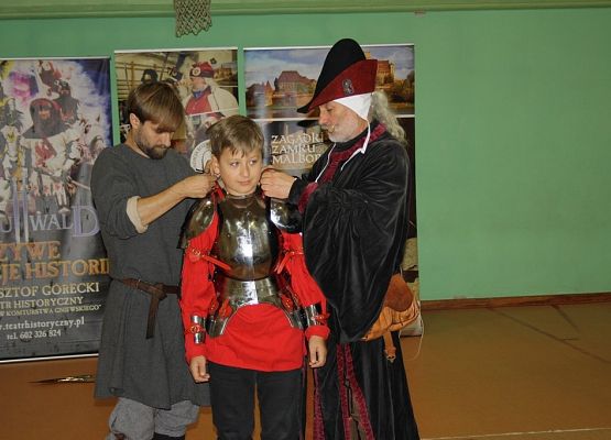 Żywa lekcja historii grafika