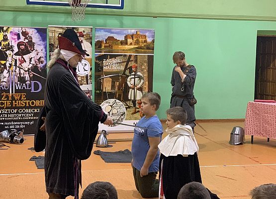 Żywa lekcja historii grafika