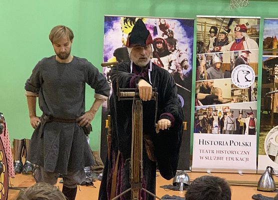 Żywa lekcja historii grafika