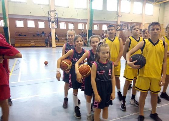 Koszykarskie zmagania grafika