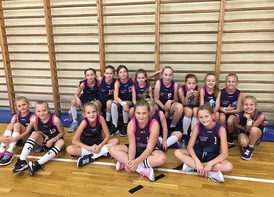 Zwycięski turniej koszykarek z SP1 grafika