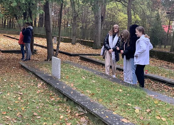 Szkoła pamięta grafika