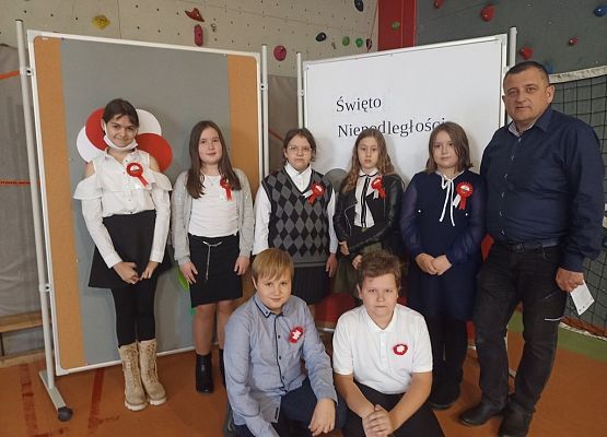 Narodowe Święto Niepodległości uczciliśmy śpiewem grafika