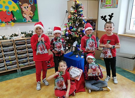 Mikołajki w naszej szkole grafika