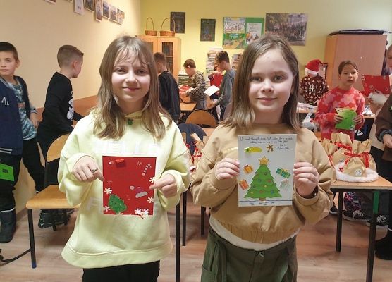 Merry Christmas, Frohe Weihnachten, Feliz Navidad, . świąteczne życzenia Erasmus+ grafika