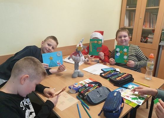 Merry Christmas, Frohe Weihnachten, Feliz Navidad, . świąteczne życzenia Erasmus+ grafika