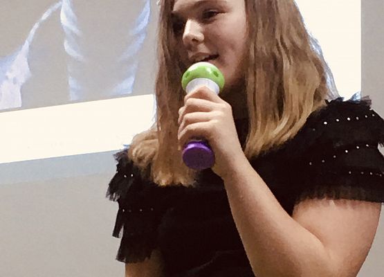 Mini Playback Show w 4c grafika