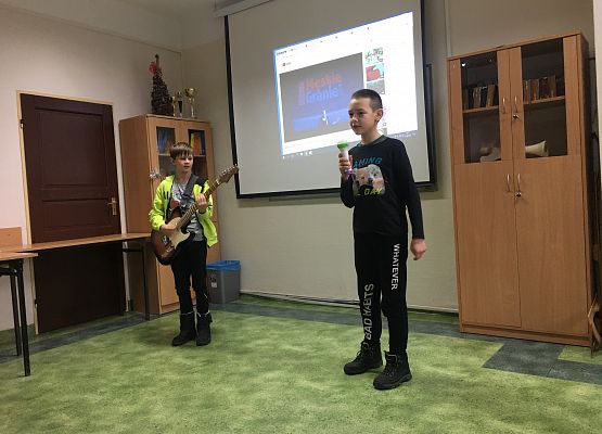 Mini Playback Show w 4c grafika