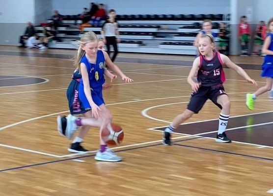 Pracowity weekend koszykarek grafika