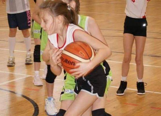 Pracowity weekend koszykarek grafika