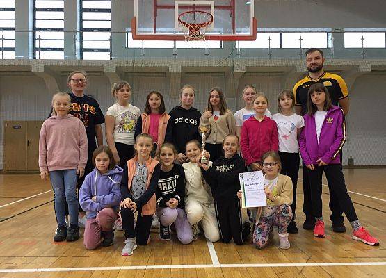 Mistrzostwa Powiatu w Koszykówce  Dziewcząt grafika