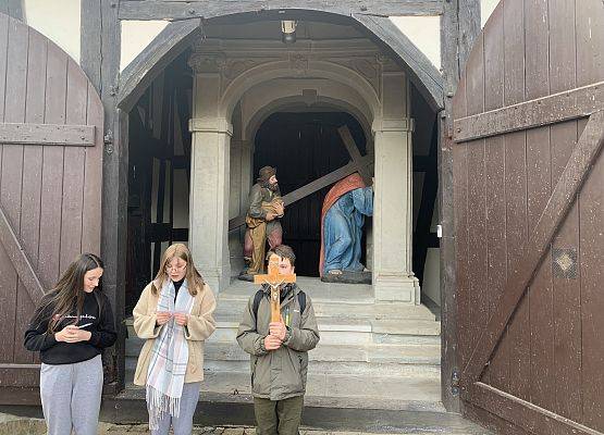 Inna niż zwykle katecheza grafika