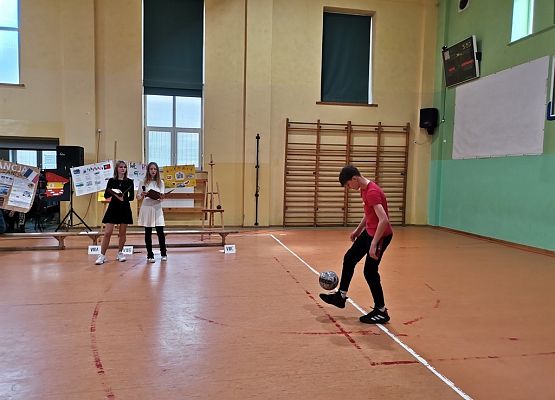 Dzień ciekawości świata grafika