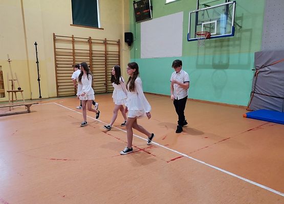 Dzień ciekawości świata grafika