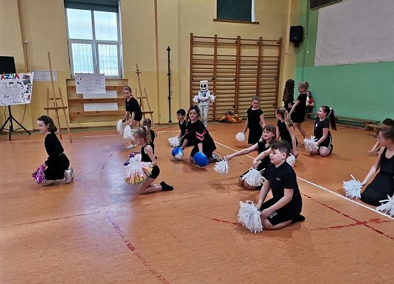 Dzień ciekawości świata grafika