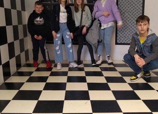 Wizyta w „Experymencie” grafika