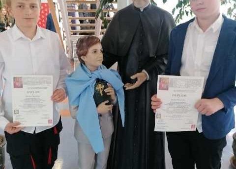 Finaliści w konkursie biblijnym grafika