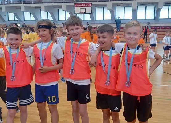 Kto z nas lepiej i prędzej grafika